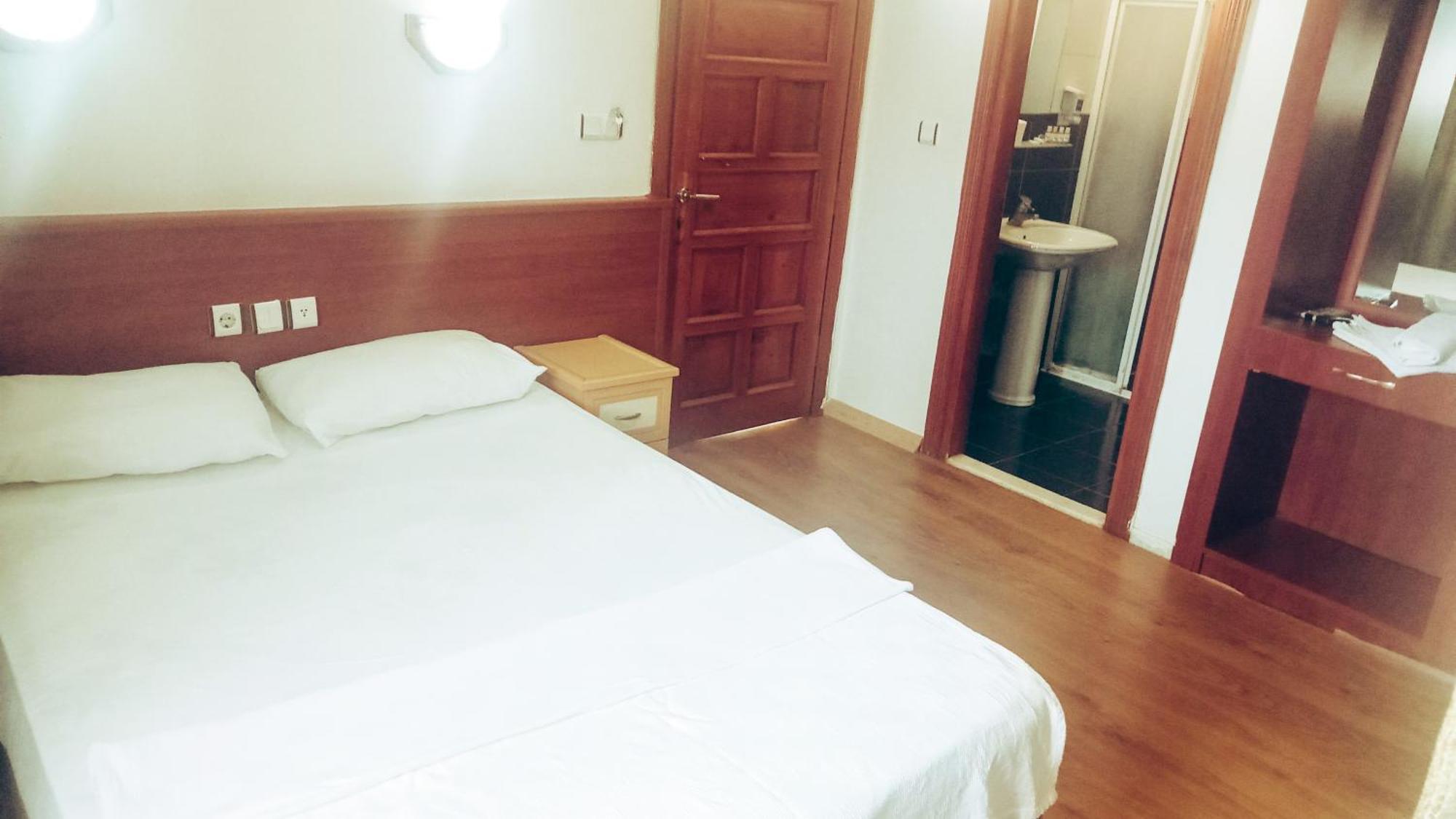 London House Hotel Kemer Ruang foto
